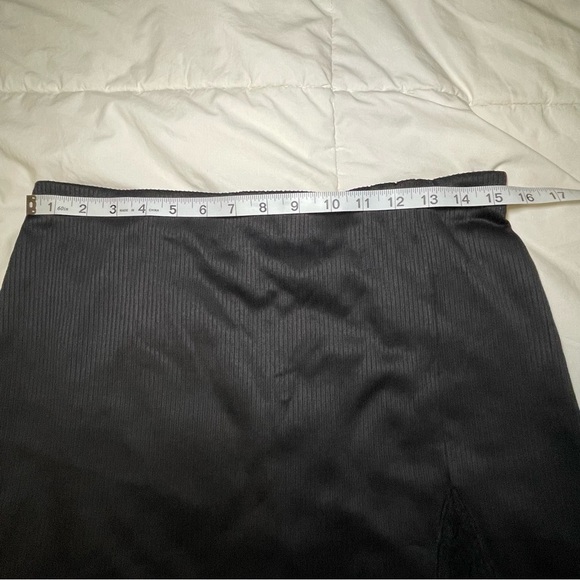 Elastic Black stretch Lace Trim Mini Skirt size L - Picture 6 of 11